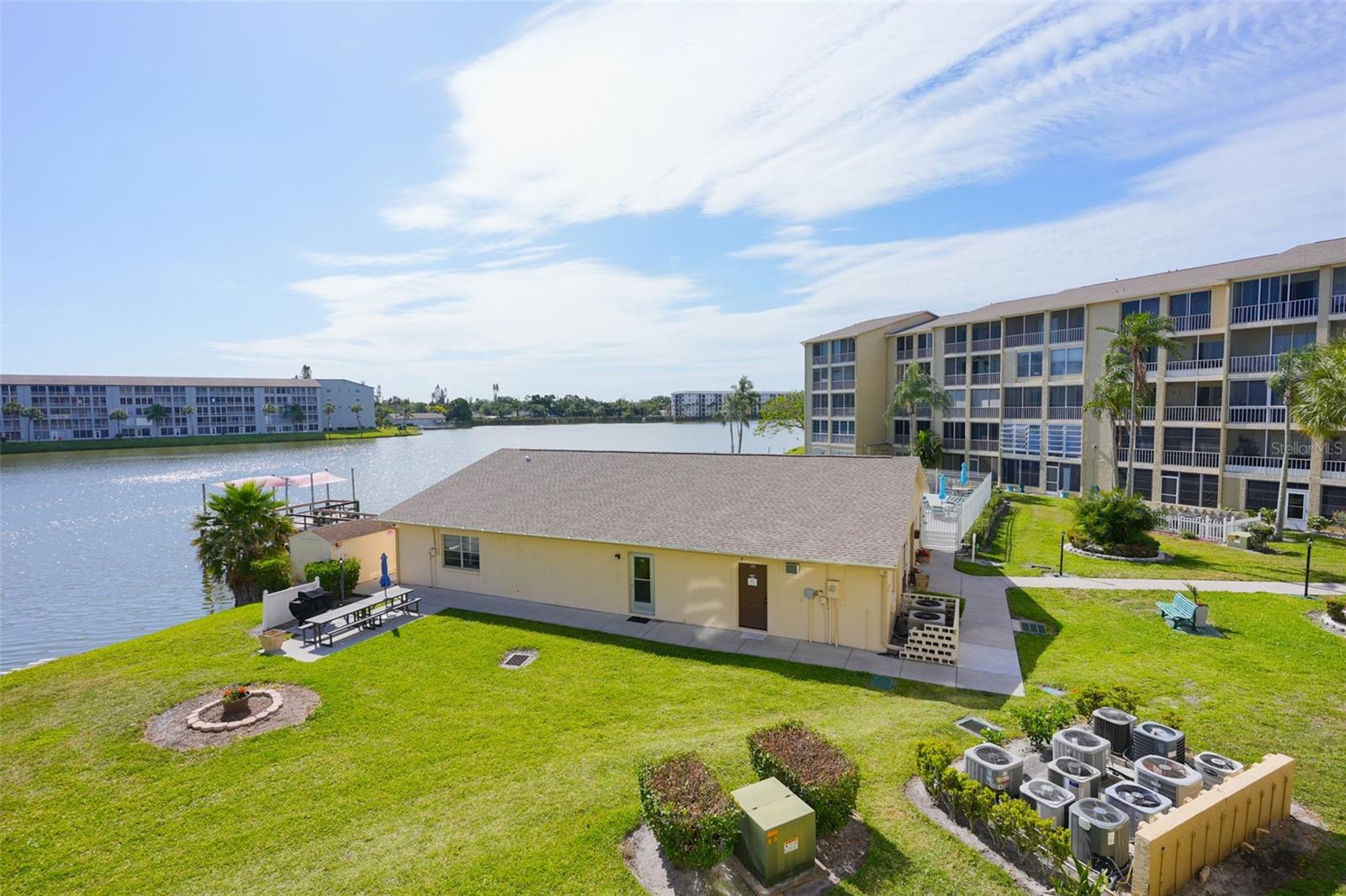 BAYSHORE ON THE LAKE APTS II SEC 2 - Residential