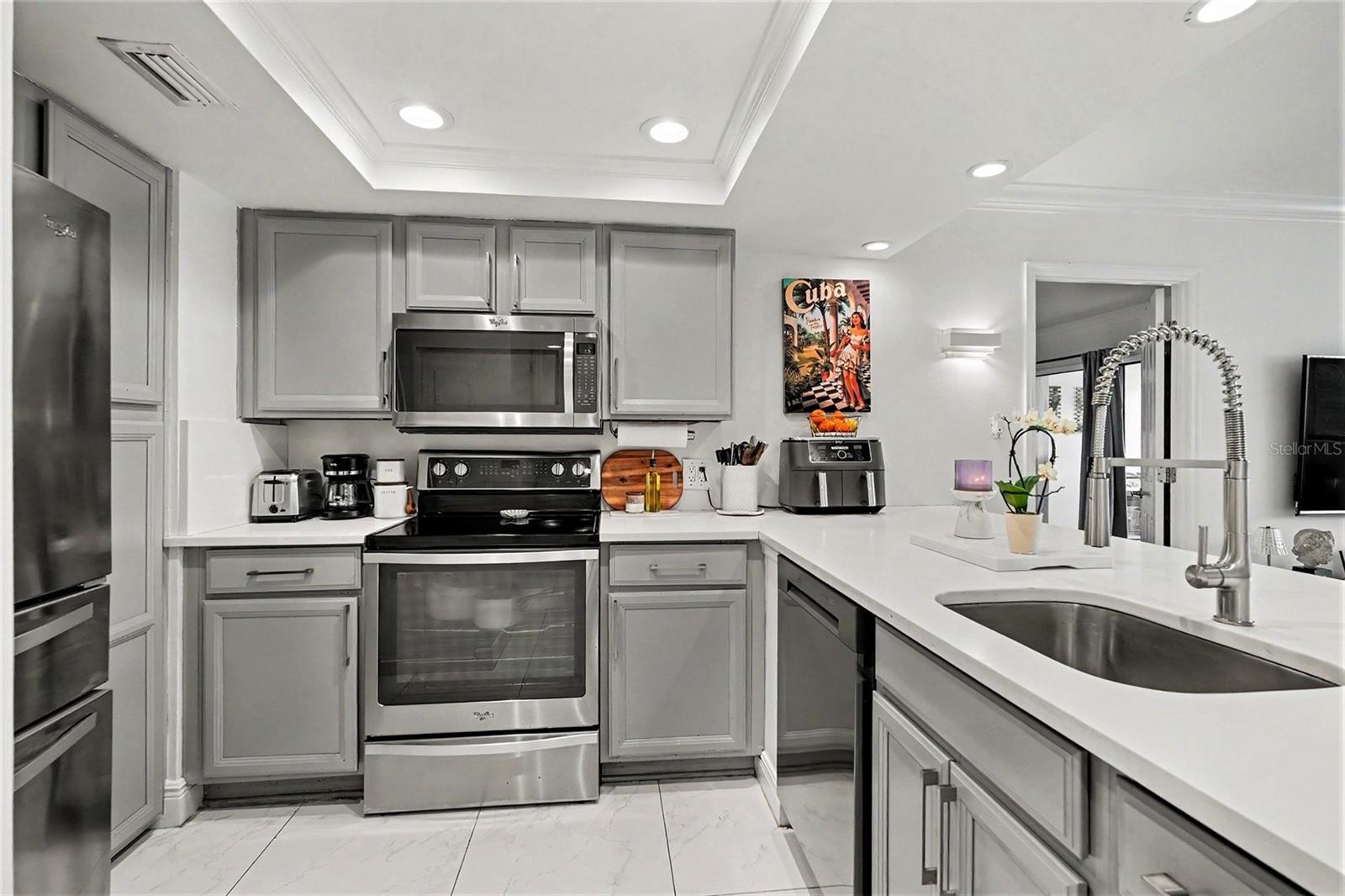 THE PINNACLE APTS A CONDO - Residential