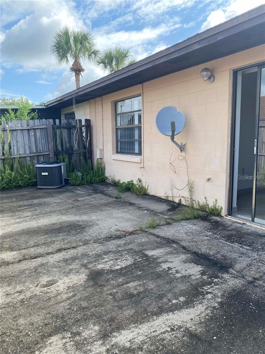 CARIBBEAN VILLAS - Residential Lease