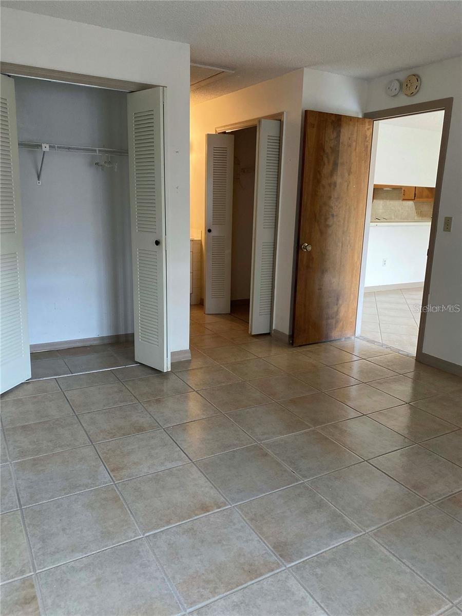 CARIBBEAN VILLAS - Residential Lease