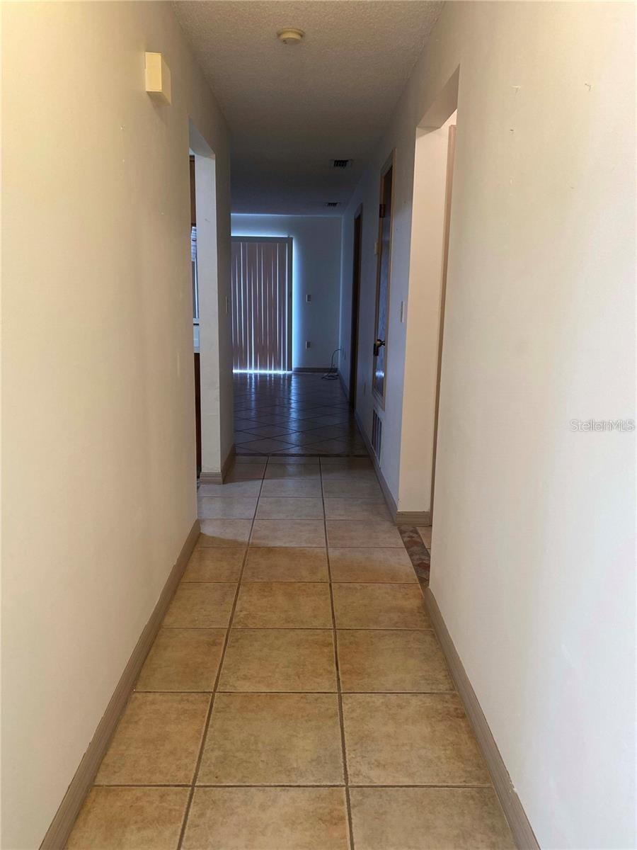 CARIBBEAN VILLAS - Residential Lease