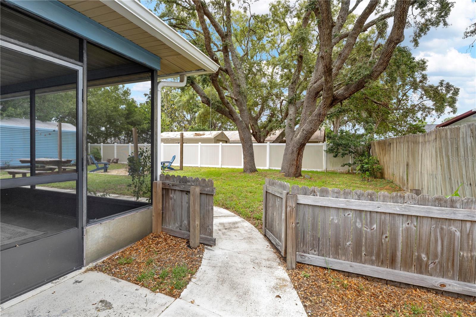 SPRING HILL - Residential Lease