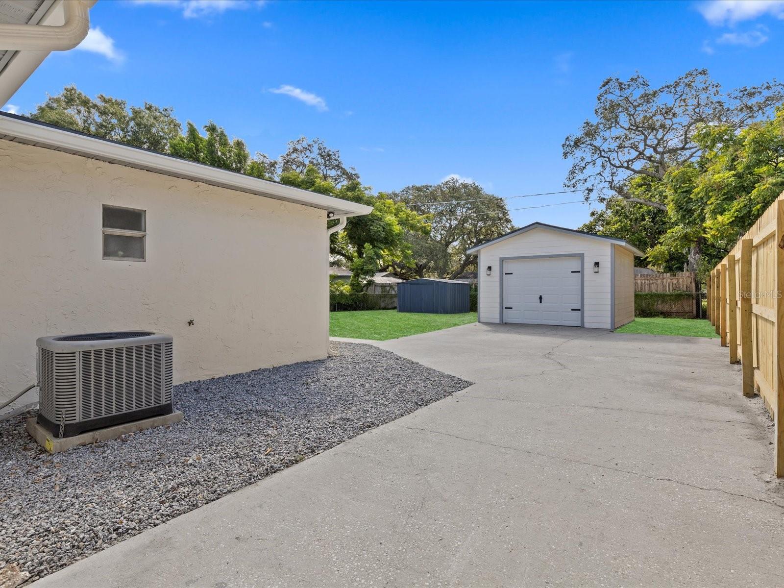 GOLFLAND RESUB - Residential Lease