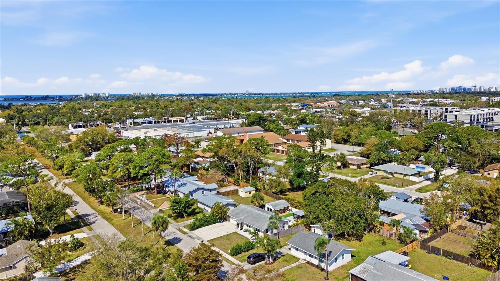 HARBOR OAKS - Residential