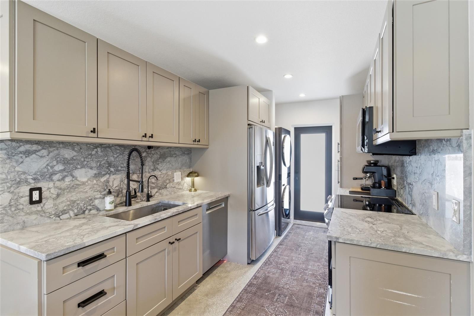 HARBOR OAKS - Residential
