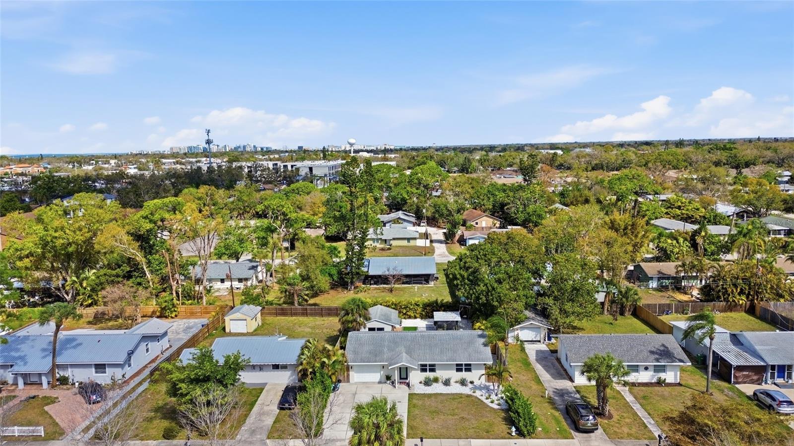 HARBOR OAKS - Residential