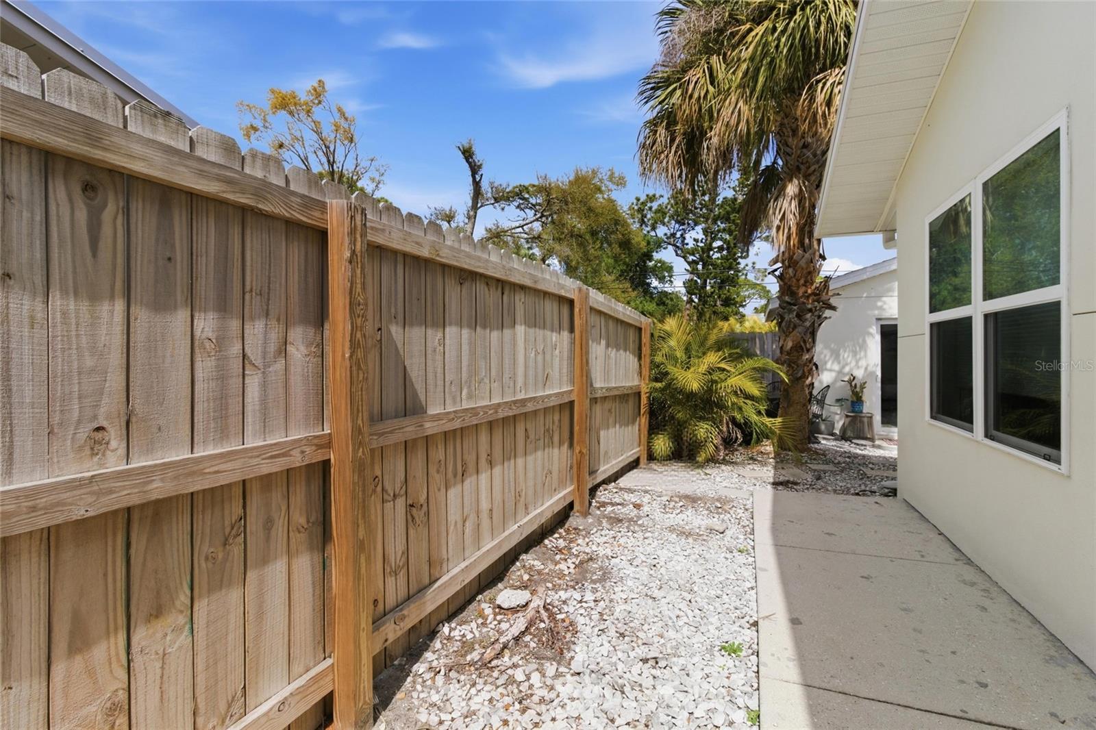 HARBOR OAKS - Residential