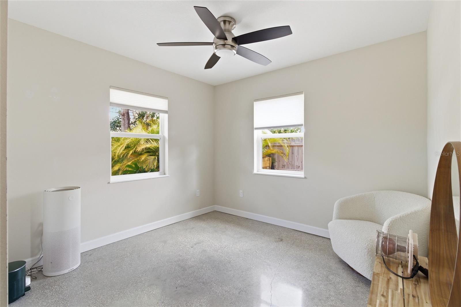 HARBOR OAKS - Residential