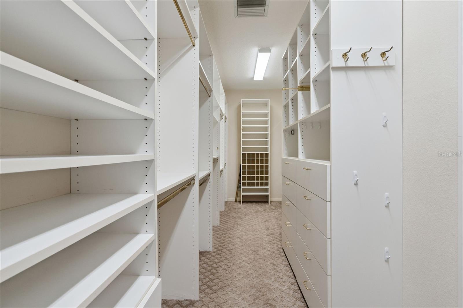 HEATHROW - MUIRFIELD VILLAGE - Residential