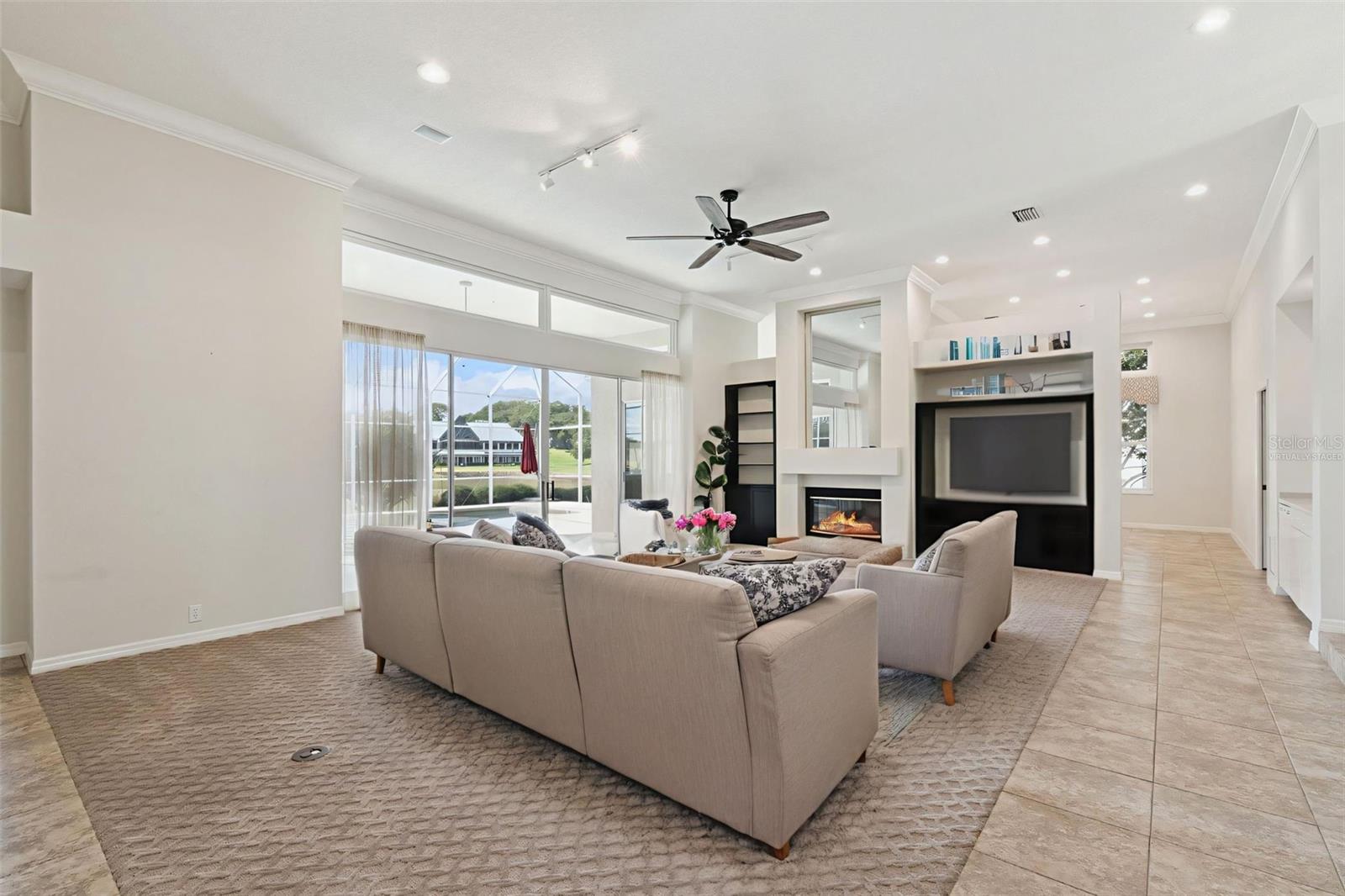 HEATHROW - MUIRFIELD VILLAGE - Residential