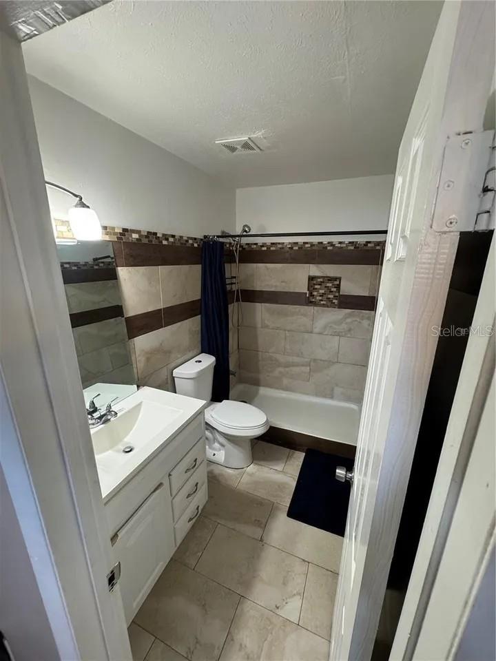 VILLAGE CONDO - Residential Lease