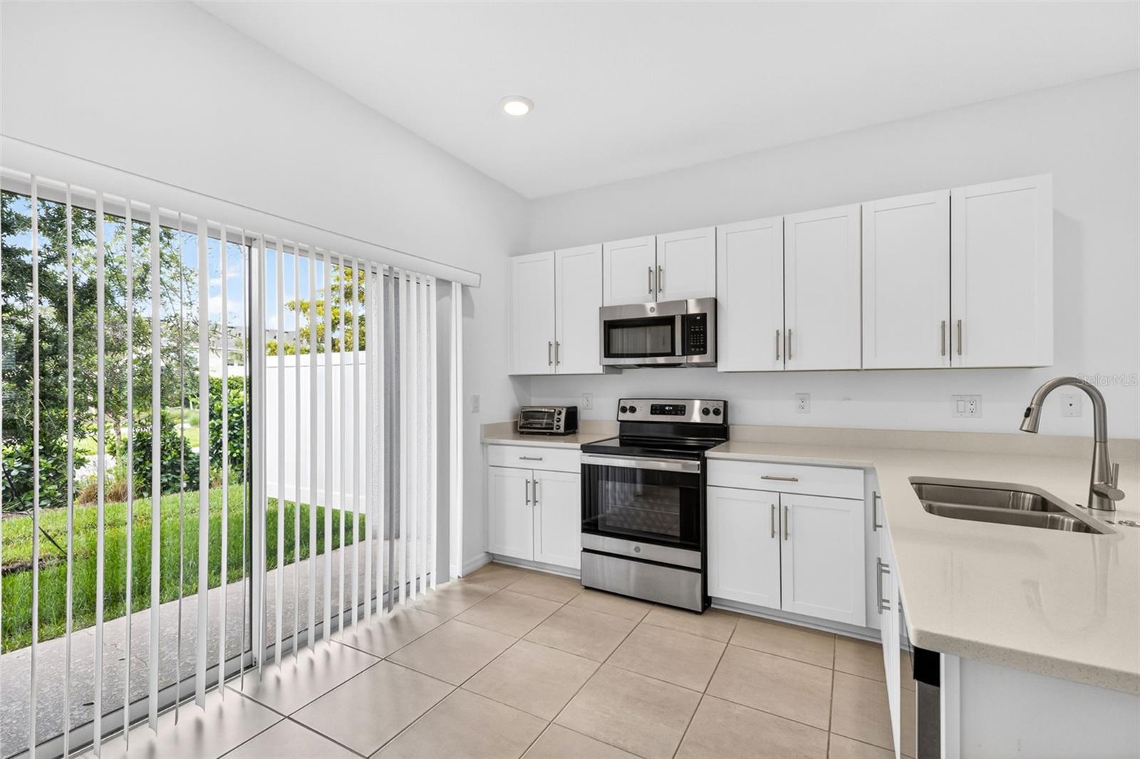 SKYE RANCH NBRHD 2 TWNHMS NORT - Residential