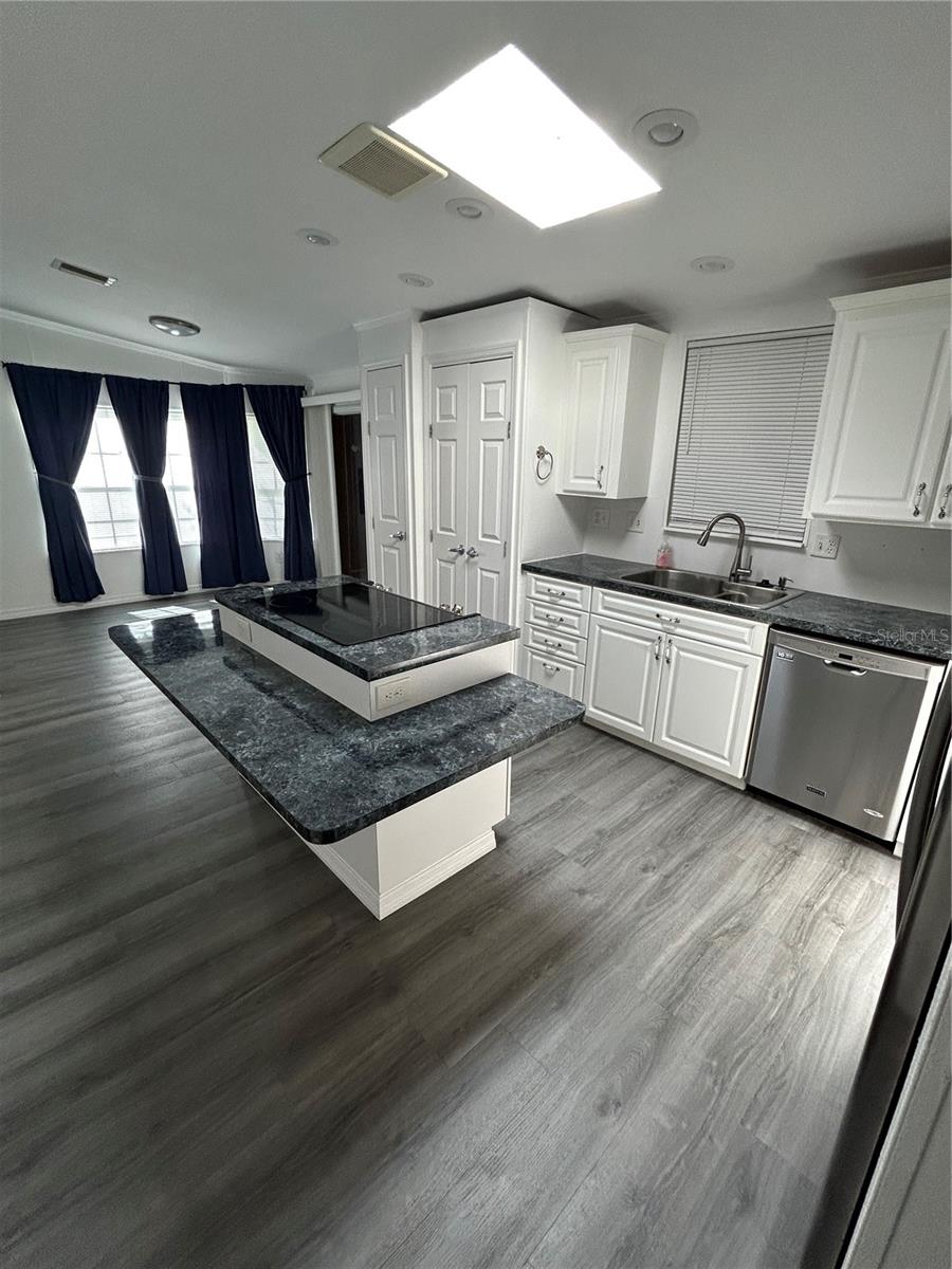 CHARLOTTE HIGHLANDS - Residential