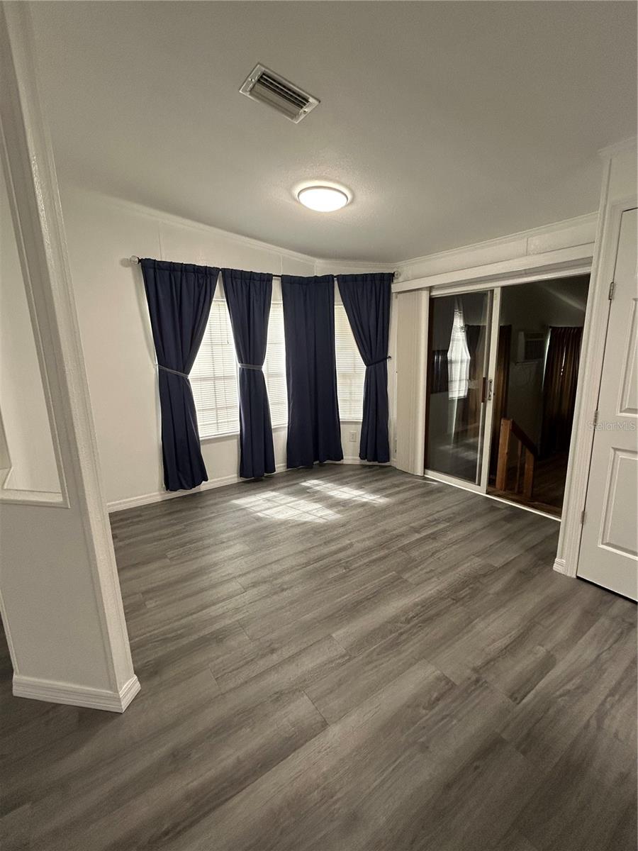 CHARLOTTE HIGHLANDS - Residential