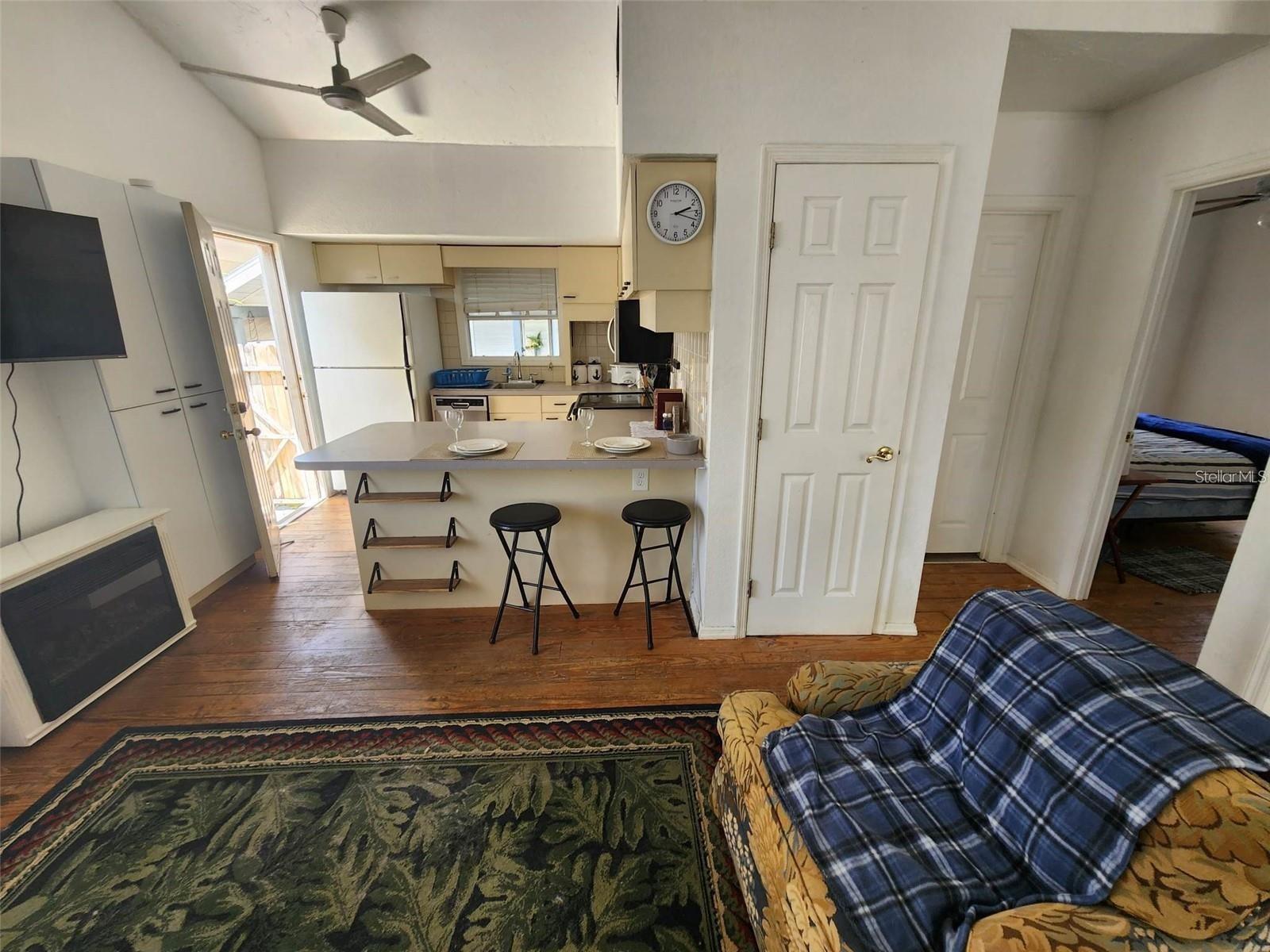 POS SUB OF BLKS G & H - Residential Lease