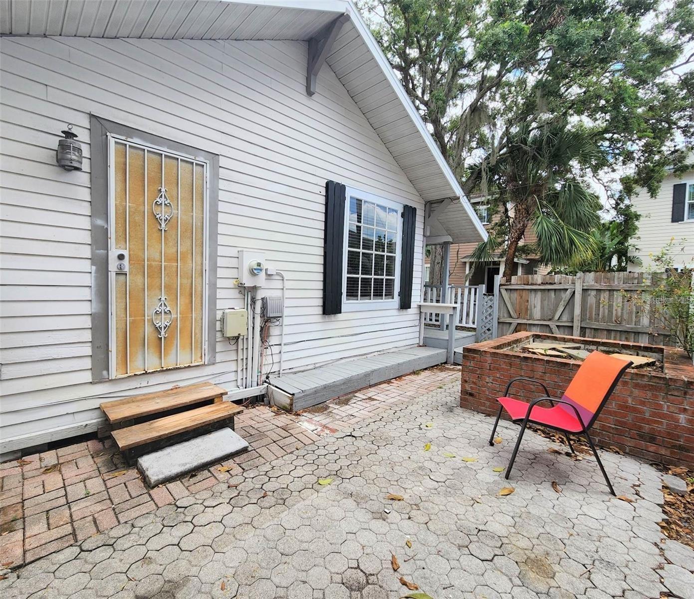 POS SUB OF BLKS G & H - Residential Lease