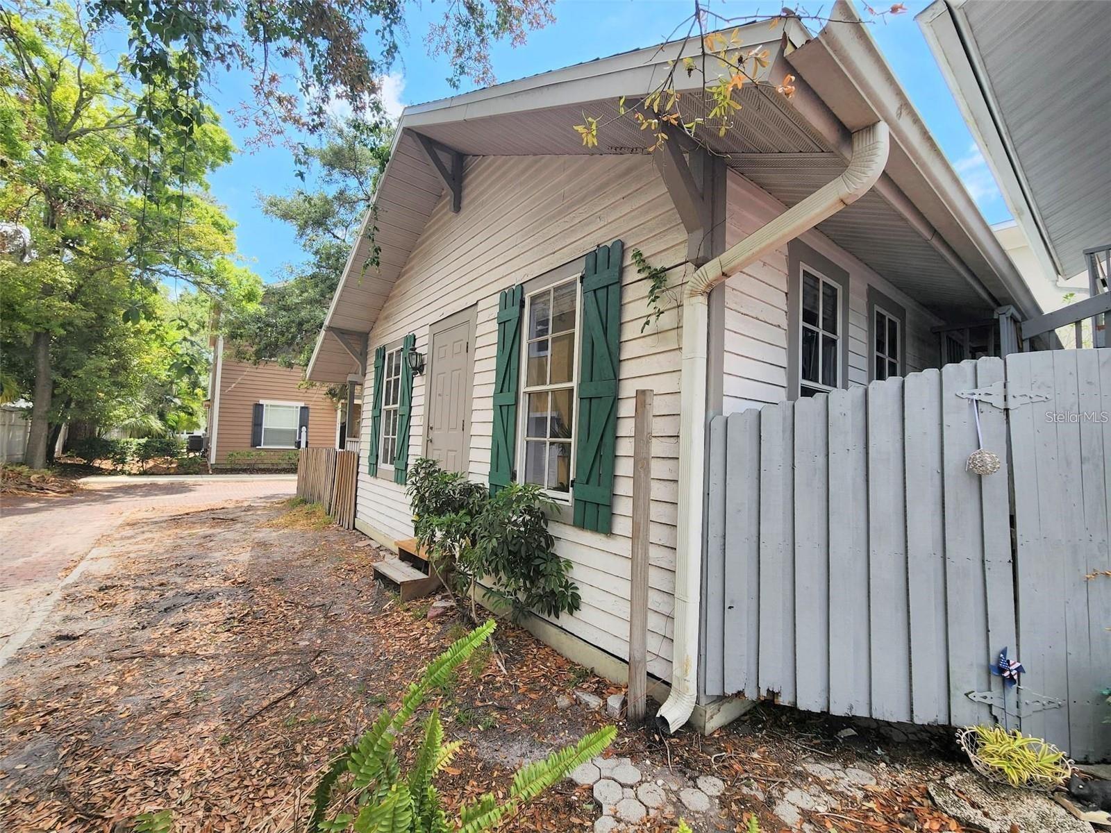 POS SUB OF BLKS G & H - Residential Lease