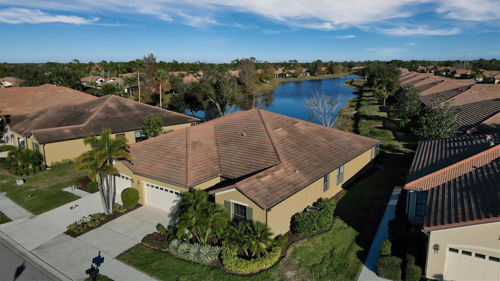 VENETIAN FALLS PH 1 - Residential
