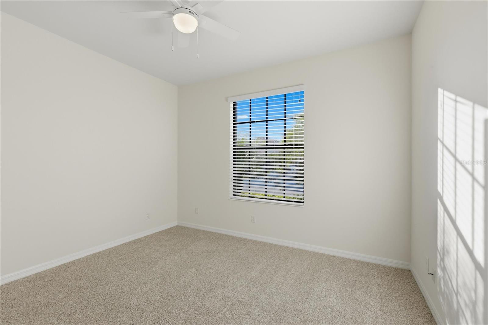 VENETIAN FALLS PH 1 - Residential