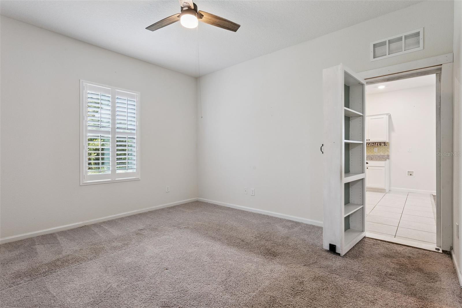 LINCOLN OAKS - Residential
