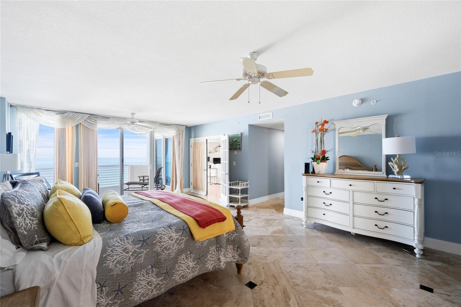 UTOPIA CONDO - Residential