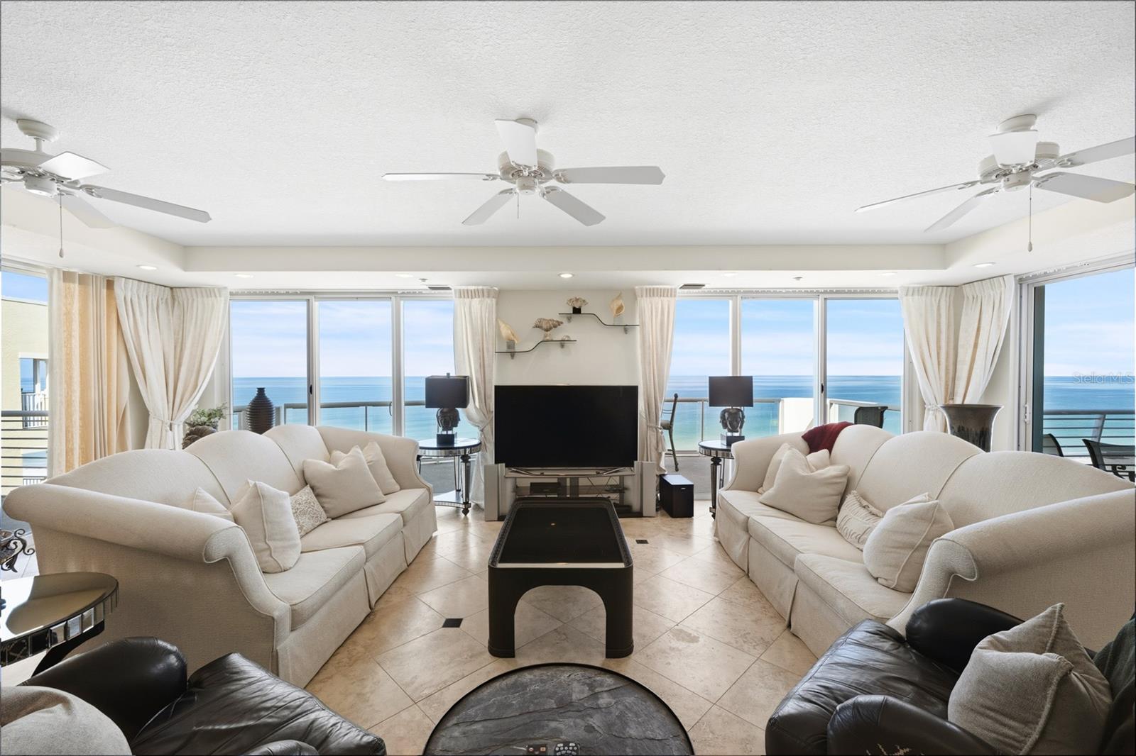 UTOPIA CONDO - Residential