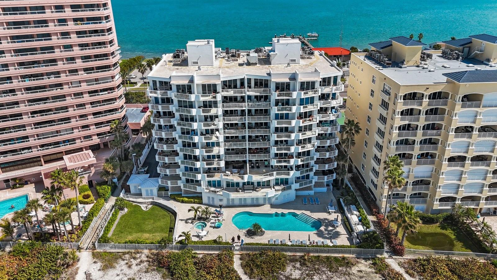 UTOPIA CONDO - Residential