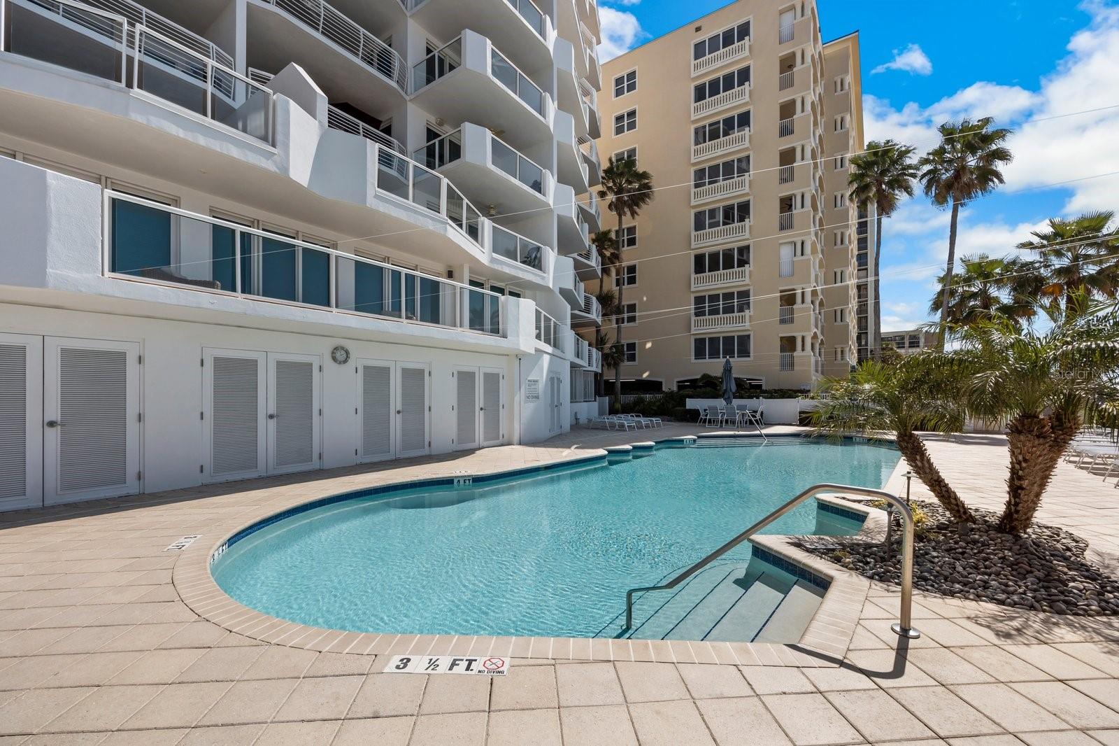 UTOPIA CONDO - Residential