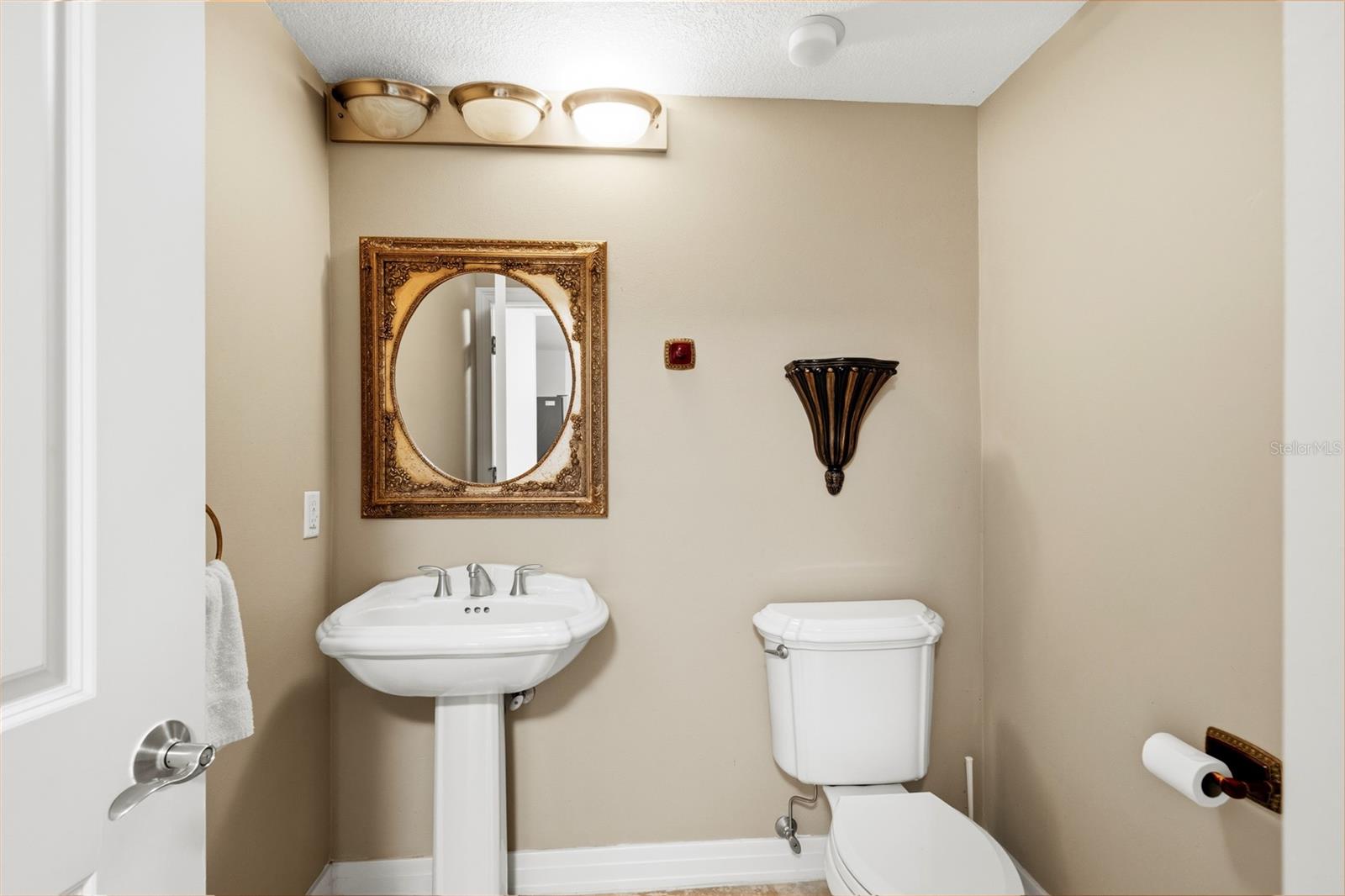 UTOPIA CONDO - Residential