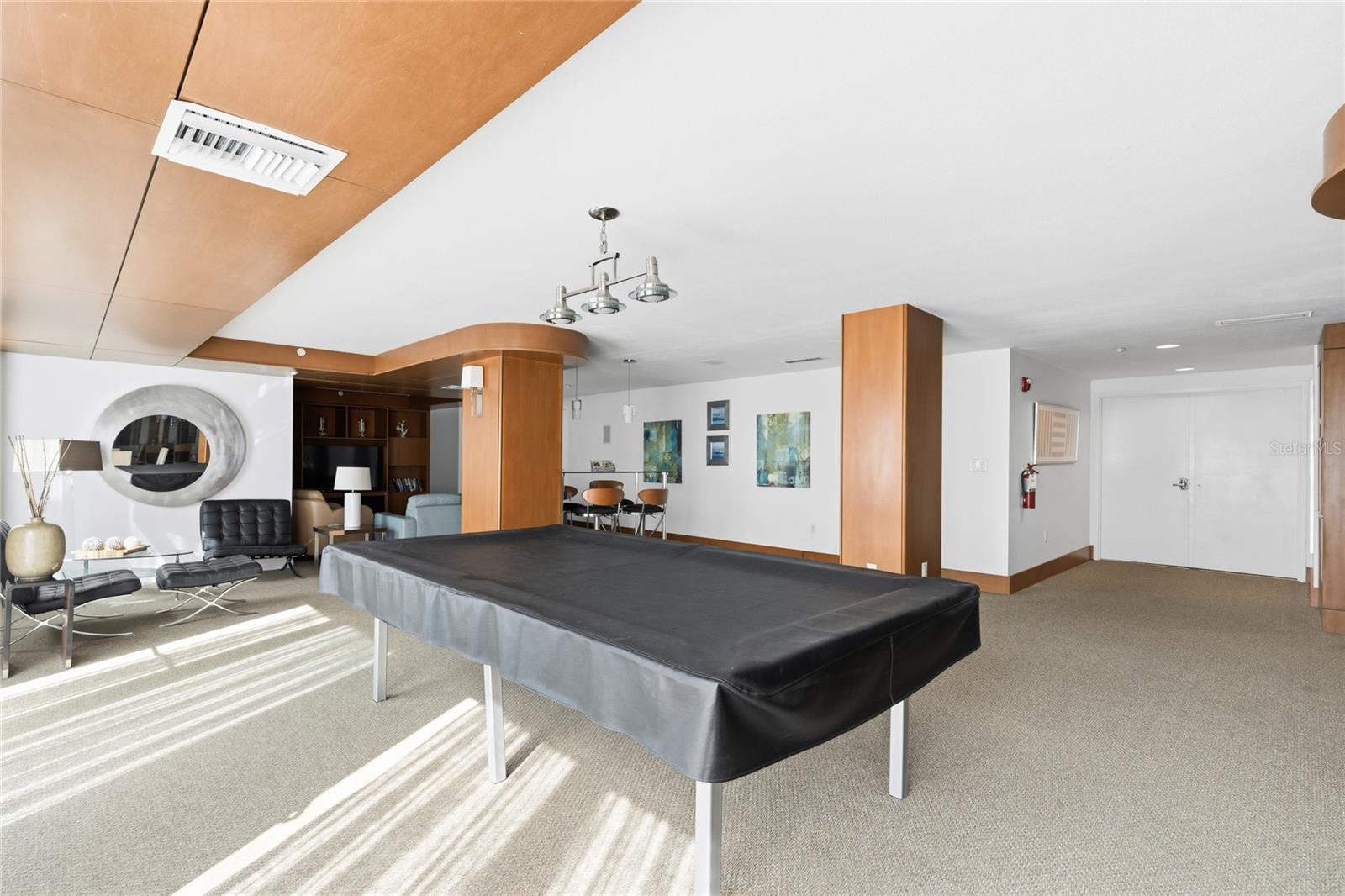 UTOPIA CONDO - Residential