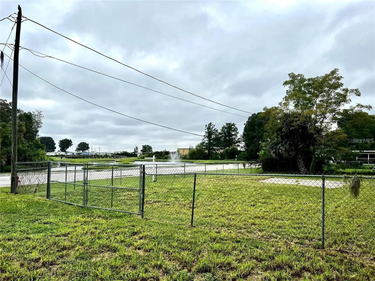 TAVARES GOVT SUR - Land