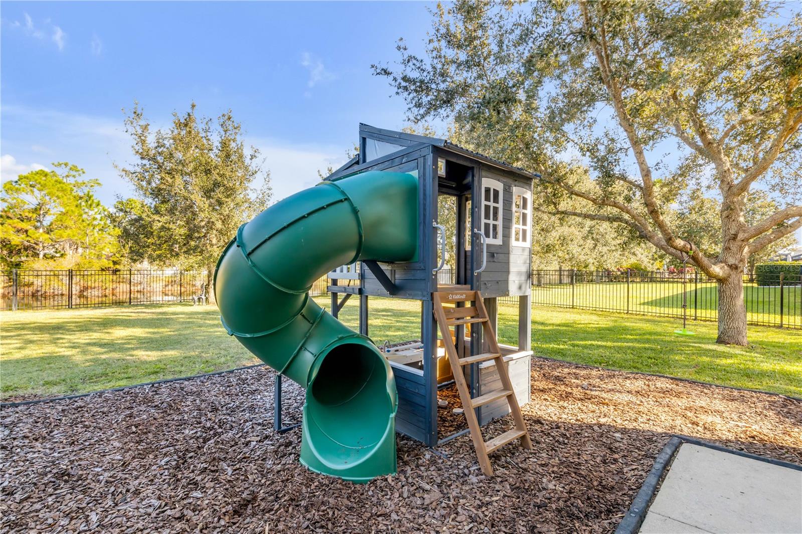 MOUNT DORA LOCH LEVEN PH 05 - Residential