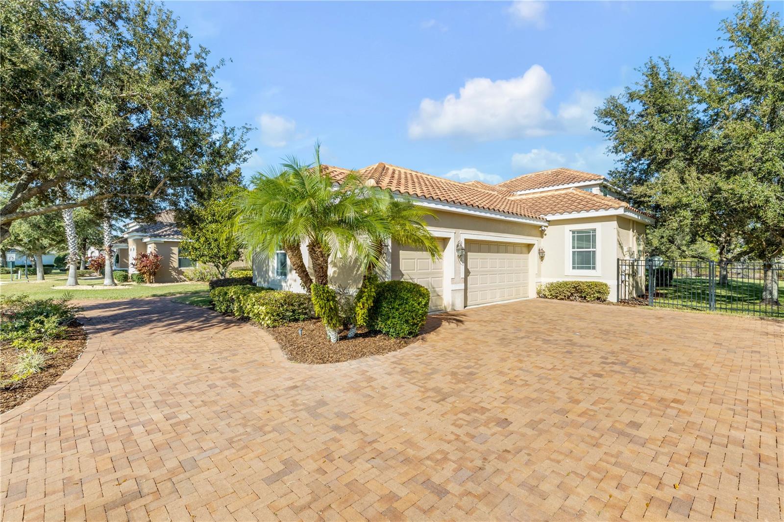 MOUNT DORA LOCH LEVEN PH 05 - Residential