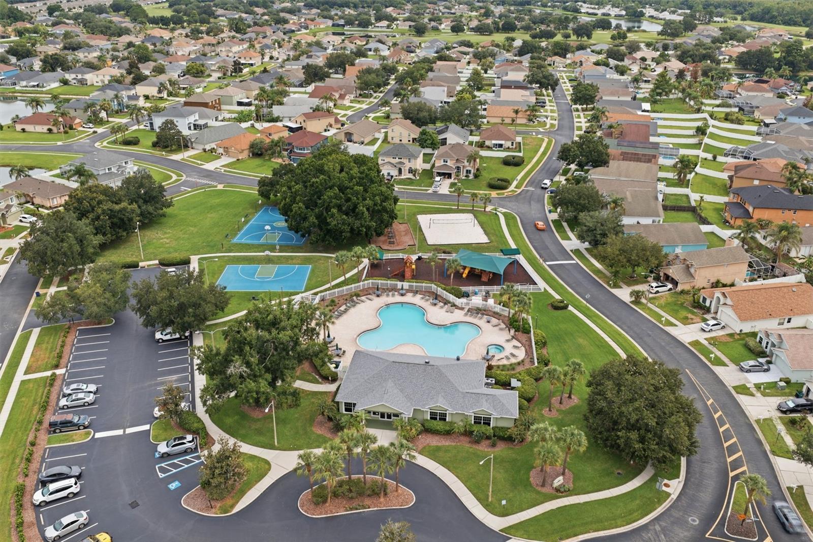 GRAND OAKS - Residential