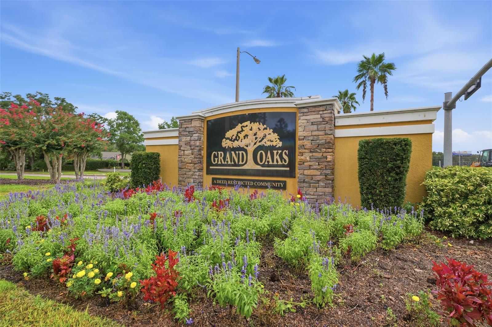 GRAND OAKS - Residential