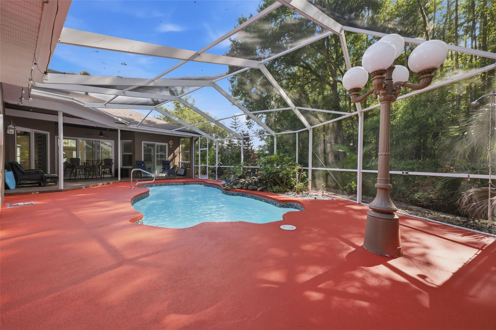 GRAND OAKS - Residential