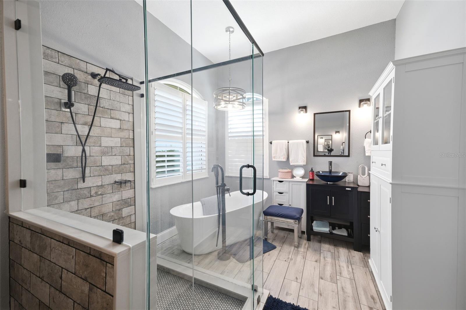 GRAND OAKS - Residential