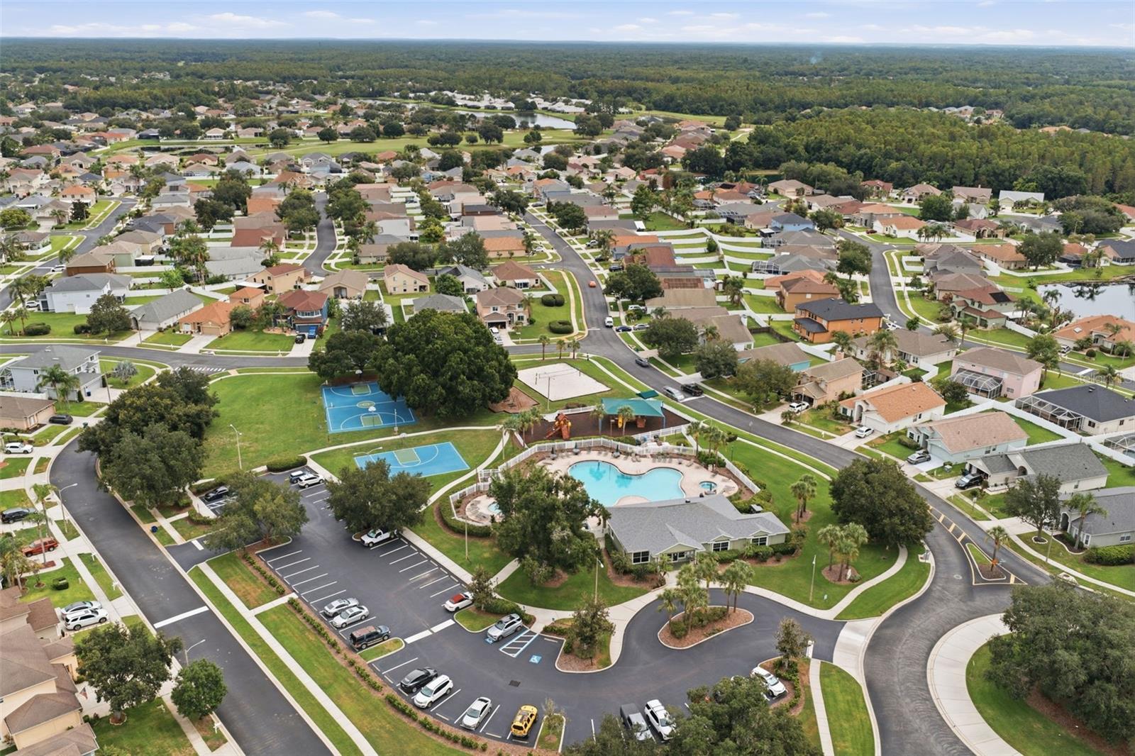 GRAND OAKS - Residential