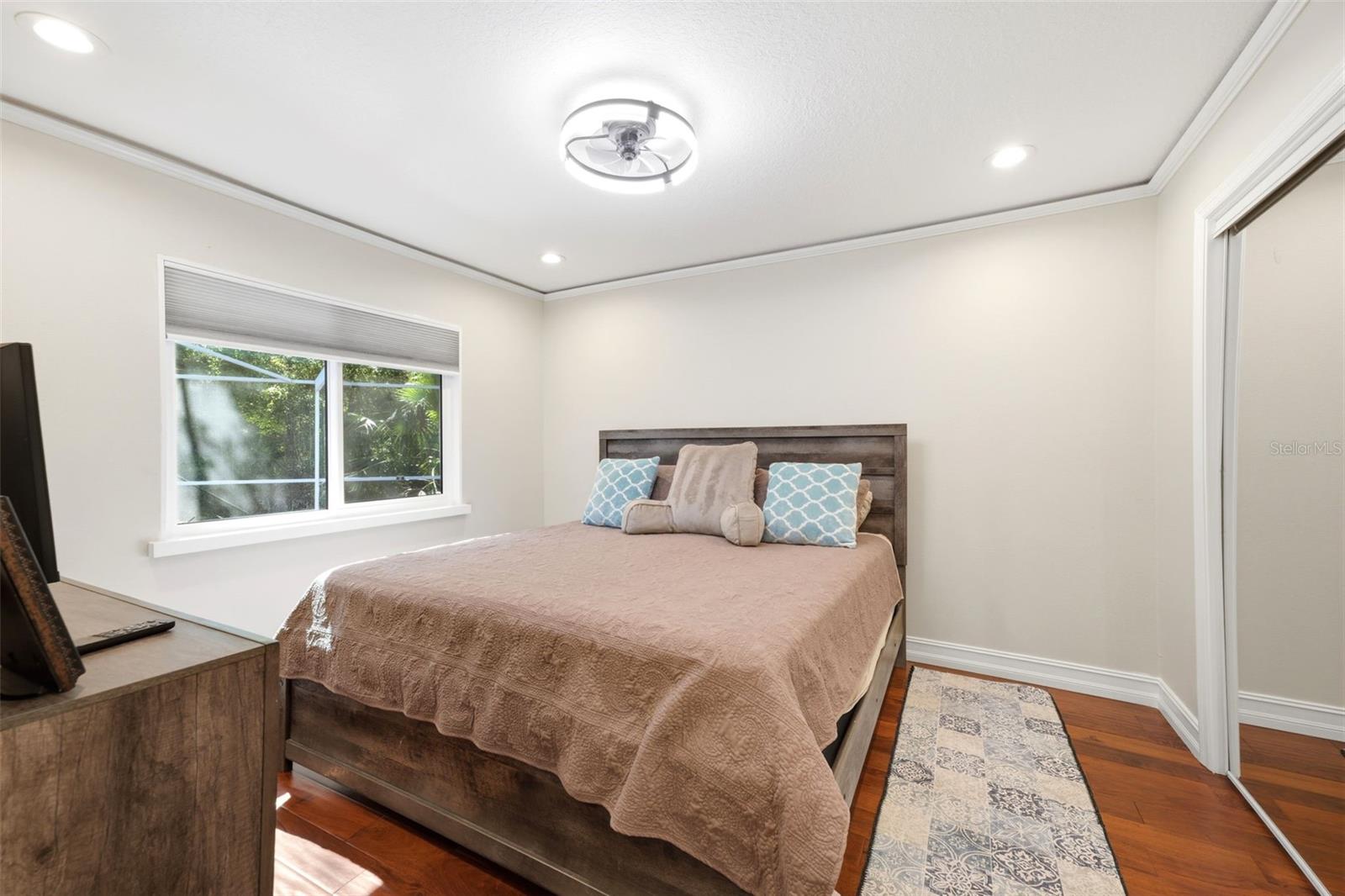 GRAND OAKS - Residential