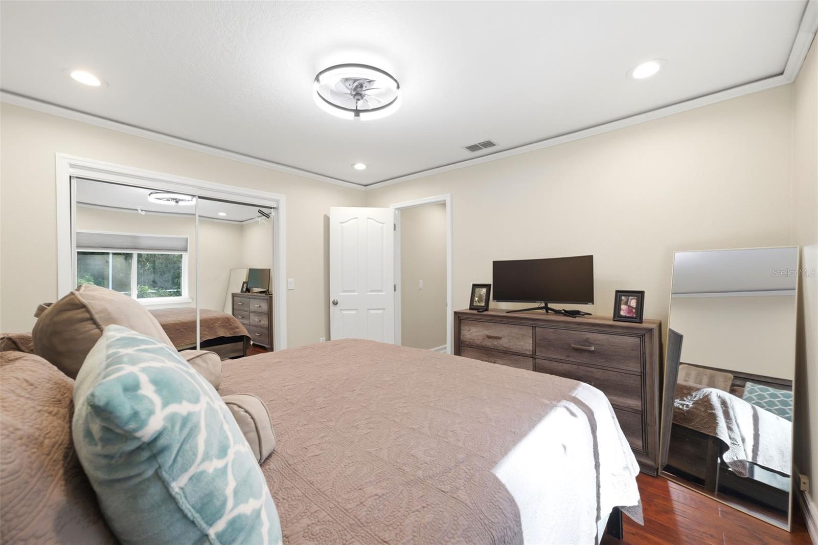 GRAND OAKS - Residential
