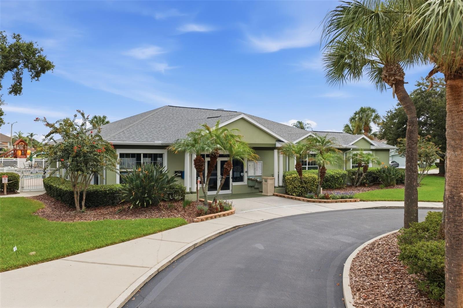 GRAND OAKS - Residential