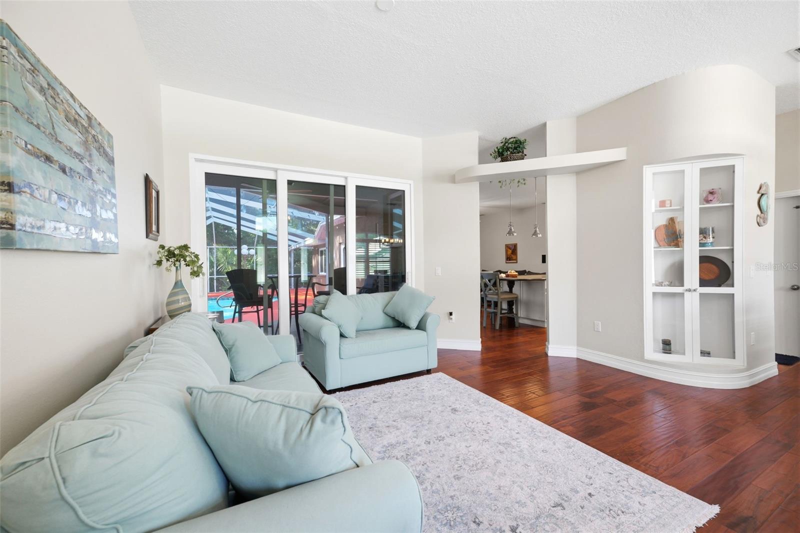 GRAND OAKS - Residential
