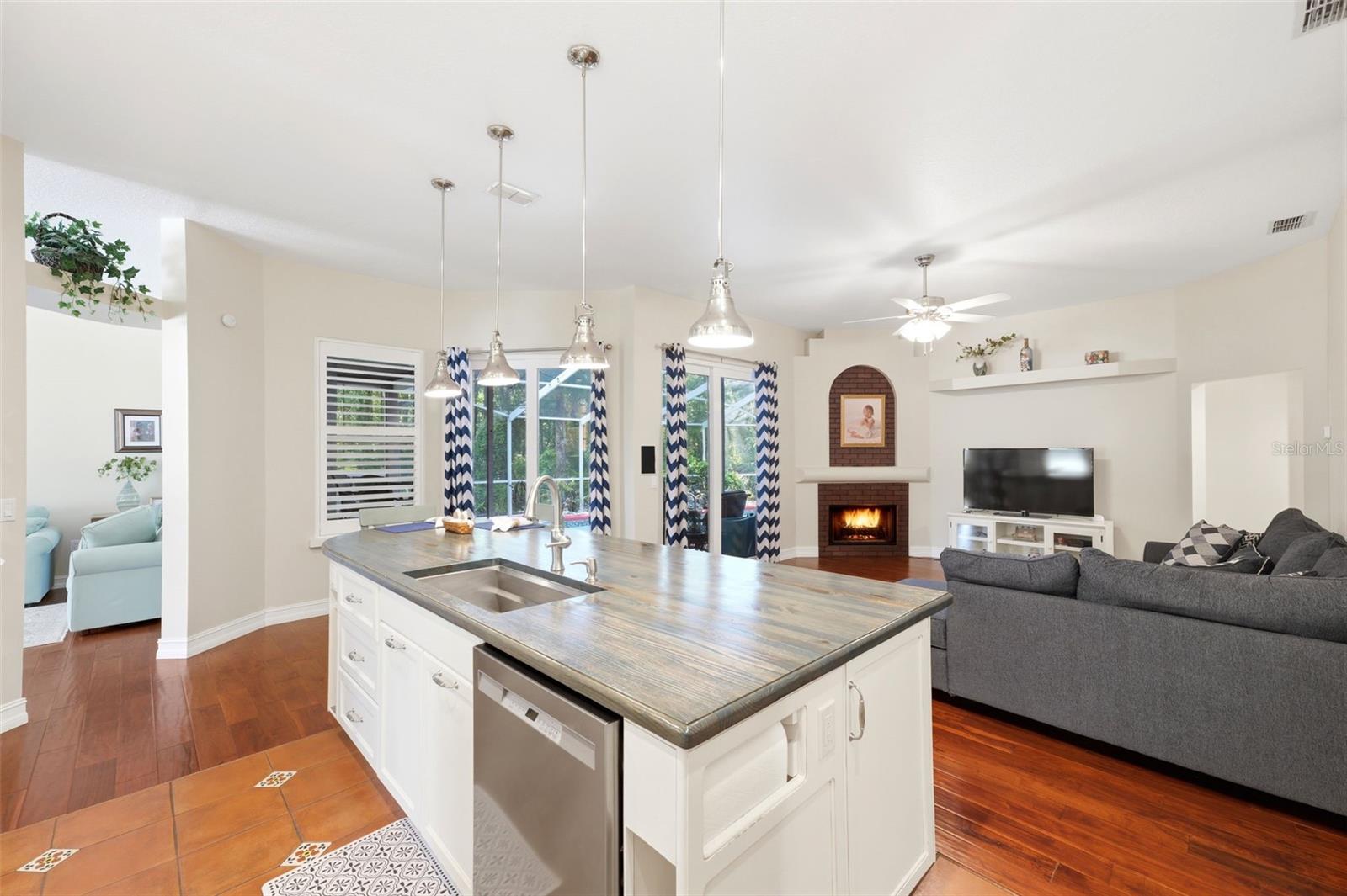 GRAND OAKS - Residential