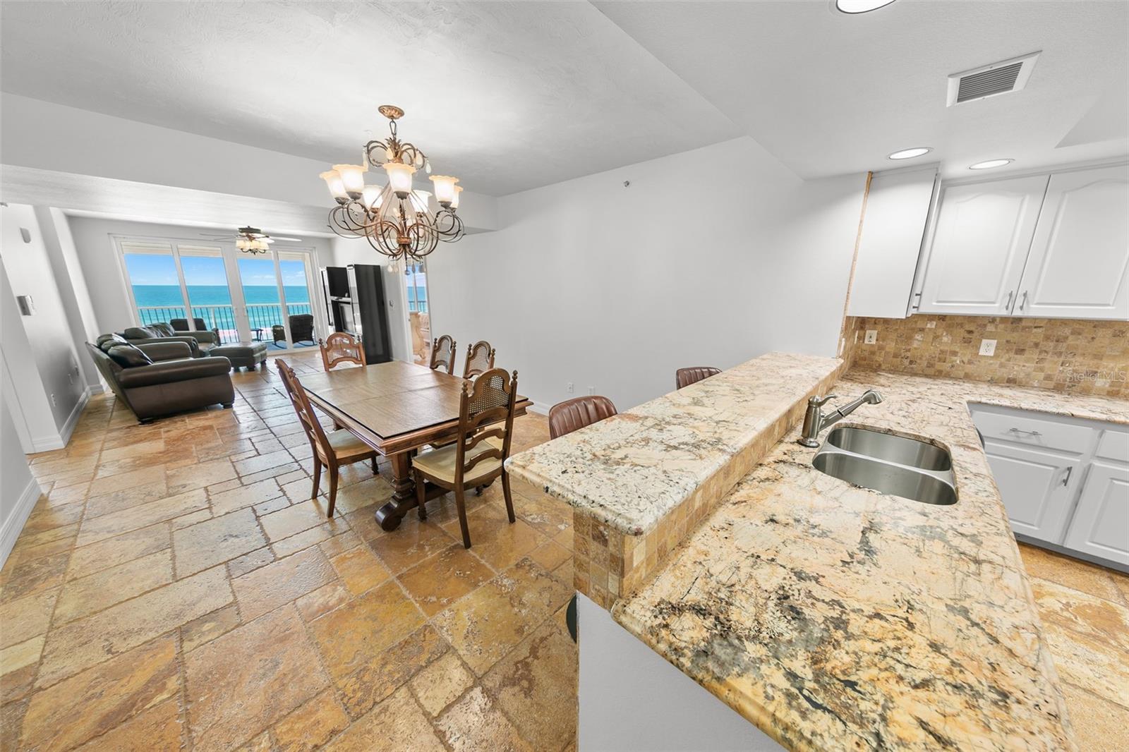 MARTINIQUE CONDO - Residential