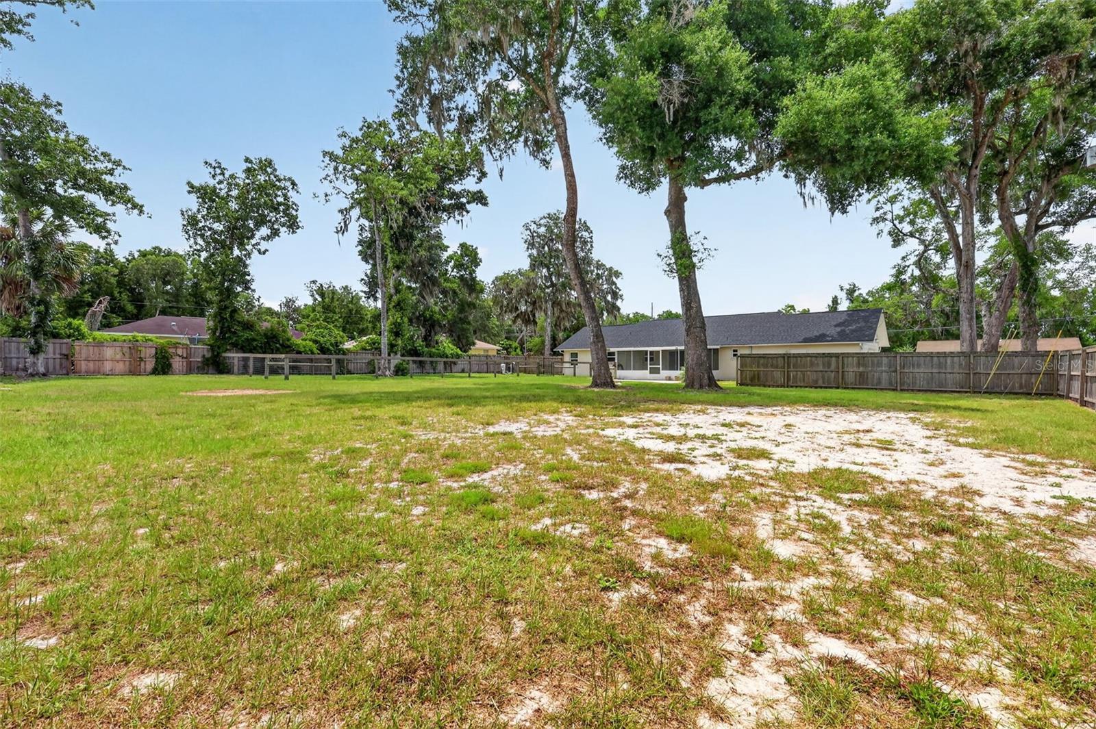 SILVER SPRINGS SHORES UNIT 25 - Residential