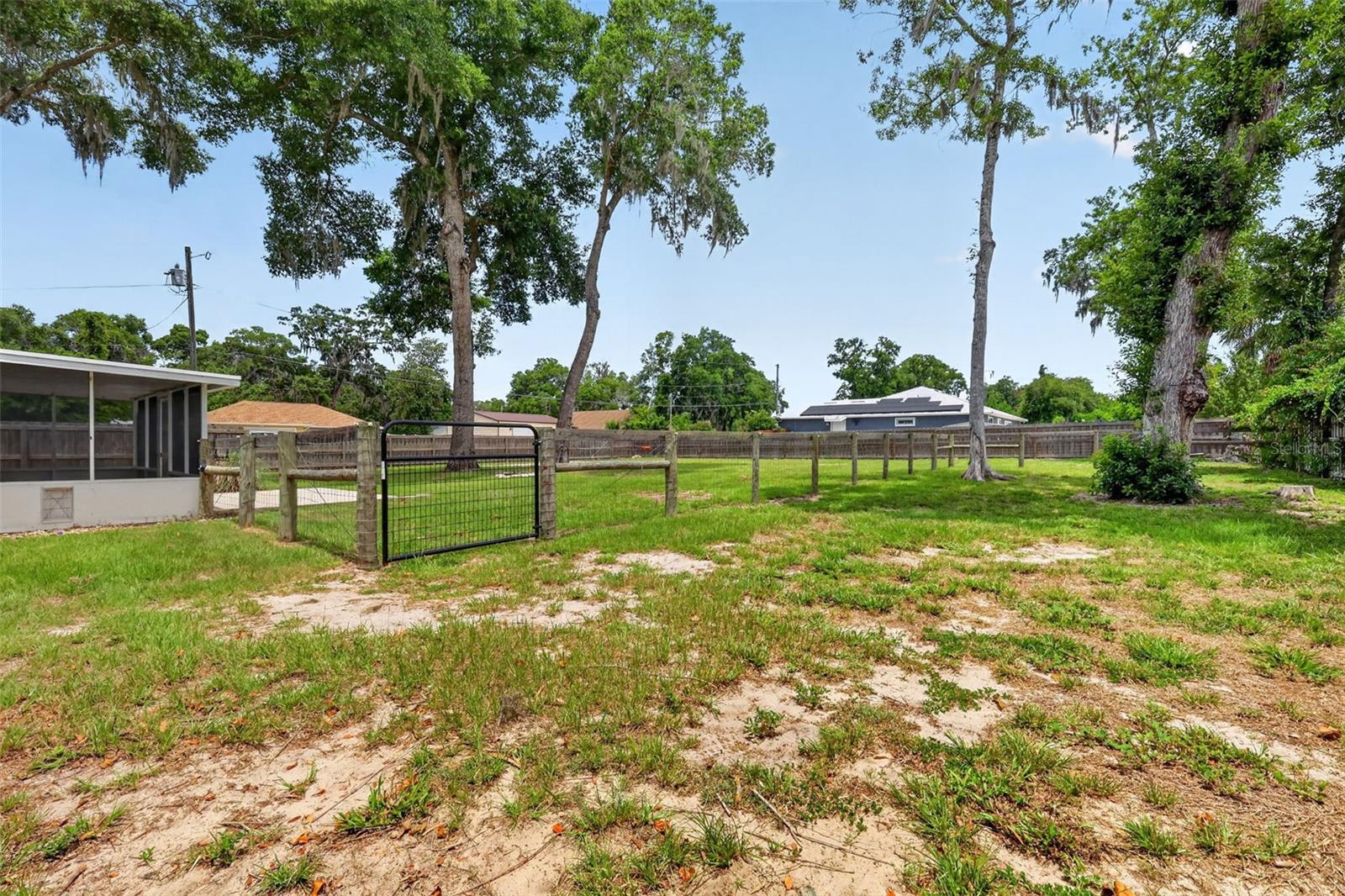 SILVER SPRINGS SHORES UNIT 25 - Residential
