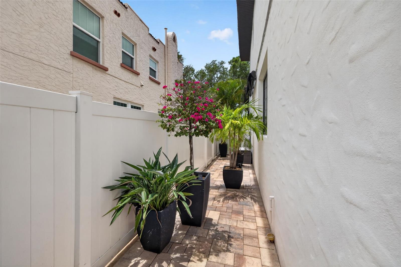CRESCENT PARK HEIGHTS - Residential