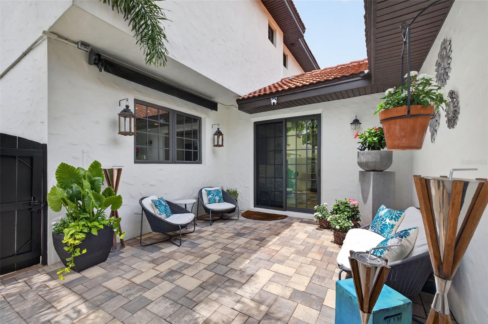CRESCENT PARK HEIGHTS - Residential