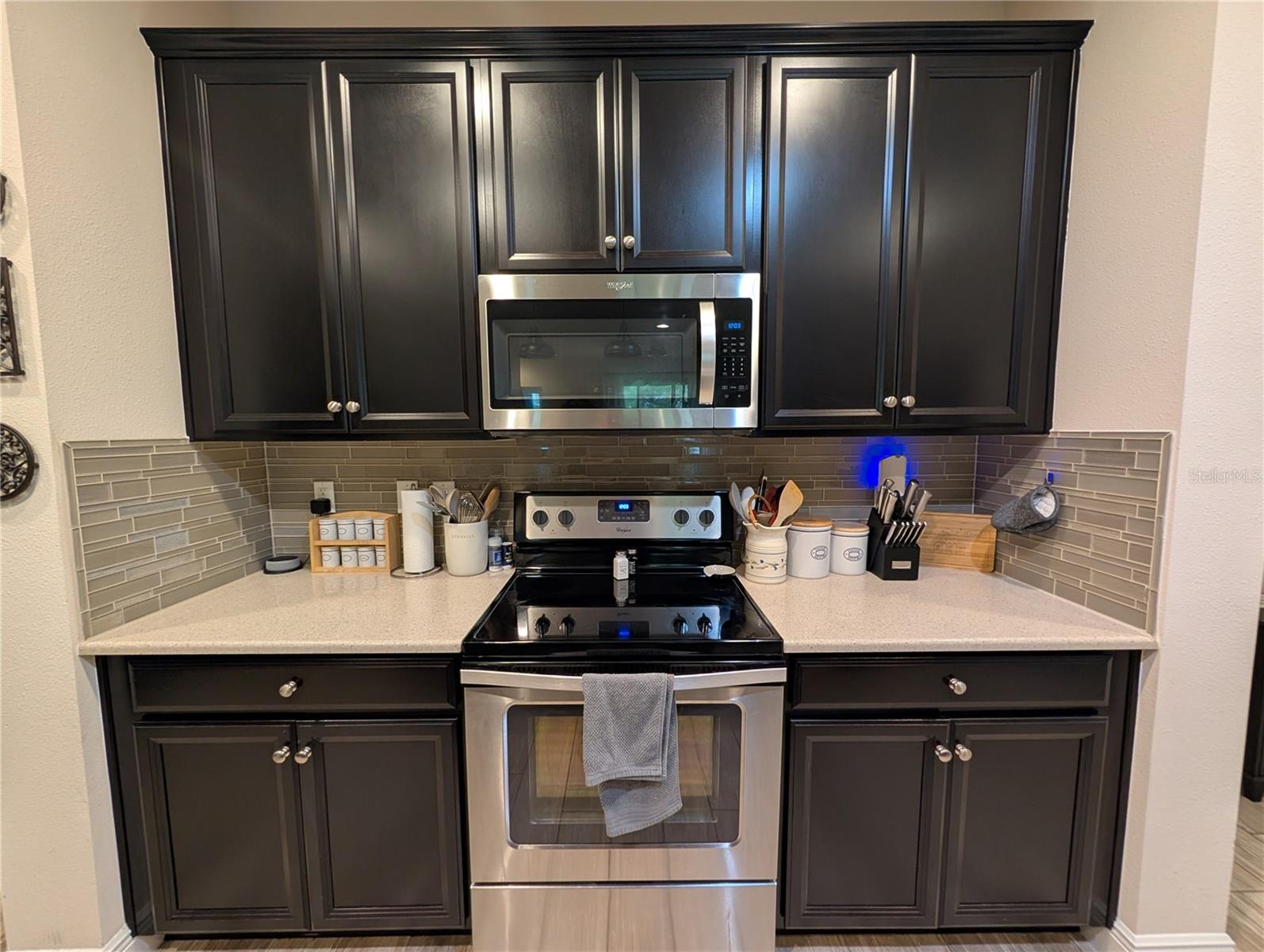 LAKESHORE PRESERVE - Residential Lease