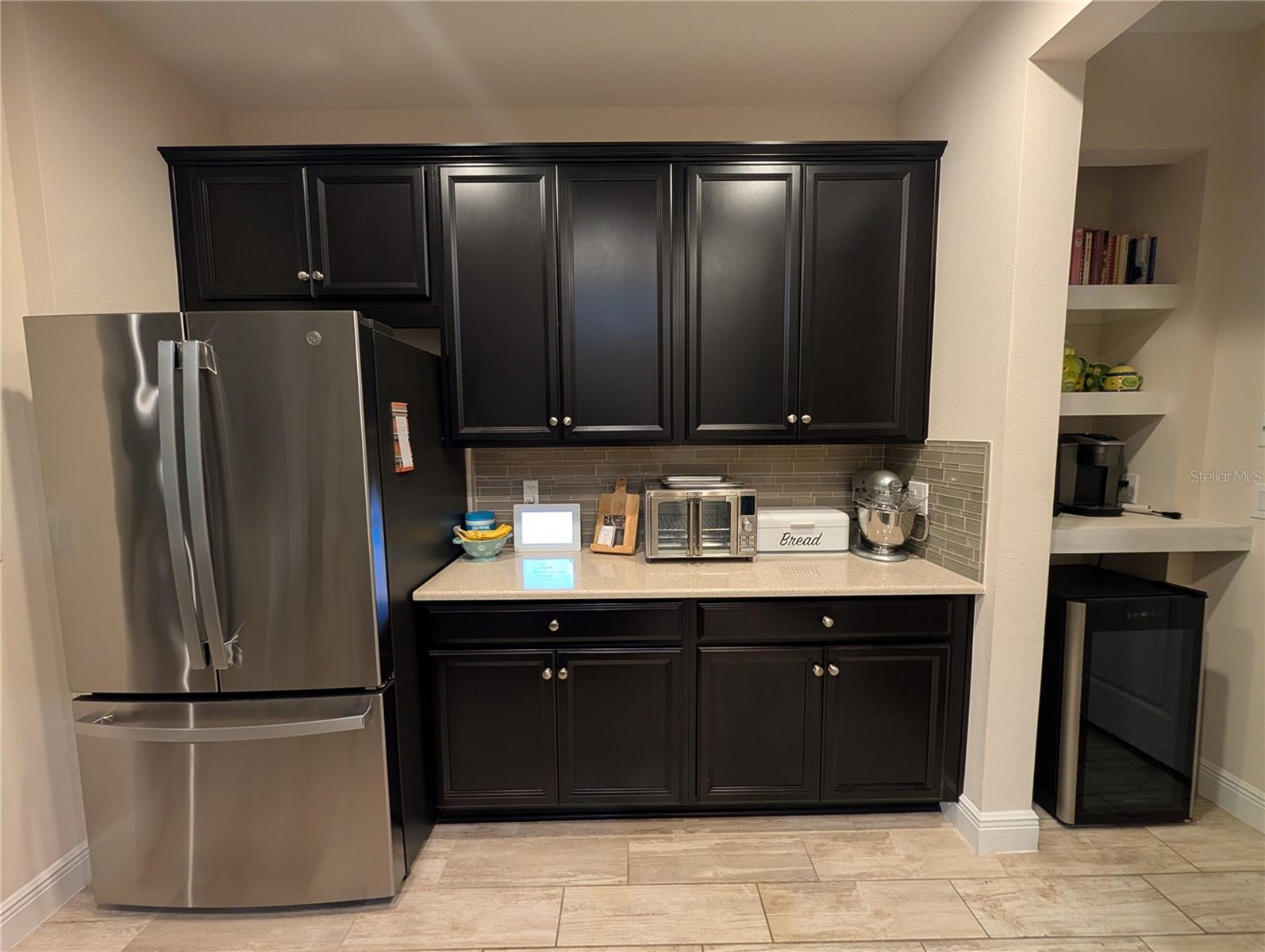 LAKESHORE PRESERVE - Residential Lease